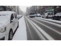 Dün gece başlayan kar yağışı Ereğli’de etkili oldu