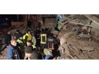 Hatay’da itfaiyeciler 5 kişiyi daha enkazdan canlı olarak kurtardı