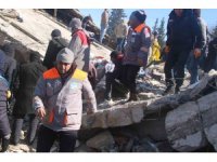 Melikgazi Belediyesi ekipleri enkazdan 15 can kurtardı