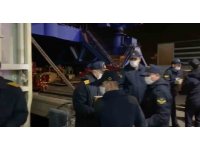 MSB: "TCG İskenderun, İskenderun Limanı’na yardım malzemelerini teslim etti"