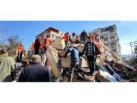 Hatay’da çalışmalar hızlandı, vatandaşlar enkazdan kurtarılıyor