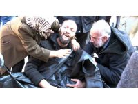 60 saattir enkazda bekleyen baba hüznü ve sevinci aynı anda yaşadı