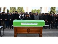 Hatay’da depremde hayatını kaybeden 4’ü çocuk 17 kişi toprağa verildi