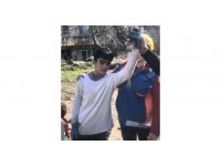 Kahraman Halit, 59 saat sonra iki vatandaşa nefes oldu