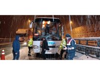 TEM’de yolcu otobüsü tıra arkadan çarptı: 5 yaralı