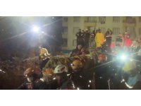 Enkazdan 69 saat sonra kurtarıldı, AFAD ekipleri sevinçten gözyaşı döktü