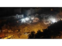 Otel enkazındaki arama çalışmaları gece gündüz demeden devam ediyor