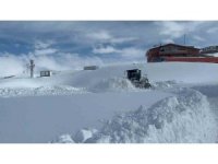 Hakkari’de 31 köy ve 88 mezra yolu kapandı