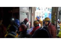 72 saat sonra enkaz altından sağ çıkarıldılar