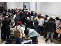 Afyonkarahisarlılar yardım toplama merkezlerine akın ediyor