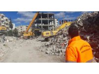 Edremit Belediyesi ekipleri deprem bölgesine ulaştı