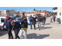 Adana’da depremi fırsat bilen 6 hırsızlık zanlısı suçüstü yakalandı