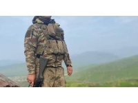 Depremde göçük altında kalan uzman er memleketi Kars’ta toprağa verildi