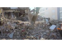 Kurtarılan fedakâr annenin ilk sözü, “Önce çocuklarımı çıkarın ben sonra çıkarım”