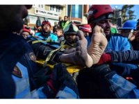 Kahramanmaraş’ta 3 kişi depremin 84’üncü saatinde enkazdan sağ çıkartıldı