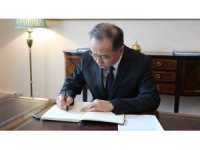 Çin Dışişleri Bakan Yardımcısı, Türkiye için taziye defterini imzaladı