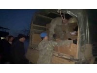 Mehmetçik Hatay’da yardım faaliyetlerini gece de sürdürdü