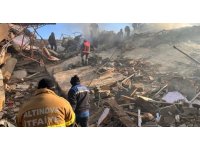 Hatay’da enkazda çıkan yangın söndürüldü