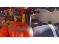 Hatay’da baba ve kız göçük altından kurtarıldı