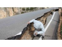 Kartalkaya Barajı’nda yol ortadan ikiye ayrıldı