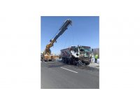 Ağrı’da bir kamyon dereye uçtu