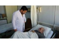 Depremde yaralanan 140 kişi Van’a getirildi