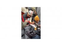 Depremin 106’ncı saatinde 2 kız çocuğu ve anne enkazdan sağ çıkarıldı