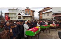 Depremde hayatını kaybeden 4 kişilik Selçuk ailesi Simav’da toprağa verildi