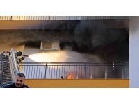 Antalya’da apartman sakinlerini sokağa döken yangın