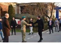 Kosova Başbakanı Kurti, Kosova’daki Türk askerine taziye ziyaretinde bulundu