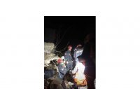 Adıyaman’da enkazdan iki kadın sağ çıkarıldı