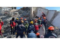 Enkazdan 129. saatte 6 kişi kurtarıldı