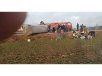 Minibüsle otomobil çarpıştı: 3 ölü 7 yaralı