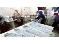 Akdeniz Belediyesi depremzedeler için üretiyor