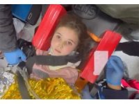 132. saatte kurtarılan 5 yaşındaki Şengül, hayata öpücük atıp "sarı kola istiyorum" dedi.