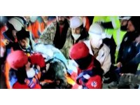 142 saat sonra sağ kurtulan Meltem öğretmenin ilk isteği çay oldu