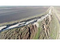 Depremin merkezinden korkunç görüntü: Yol yarıldı, devasa çatlaklar oluştu