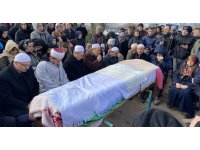 Depremde hayatını kaybeden Cansu öğretmen toprağa verildi