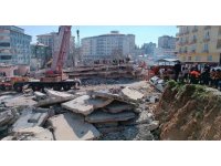 Enkaza dönen apartmanın 7 ayrı noktasında arama kurtarma çalışması yapılıyor