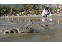 Deniz suyu 15 metre çekildi