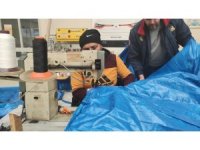 Develi’de deprem bölgesi için çadır üretimine başladılar