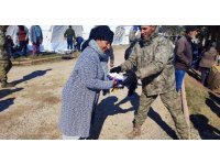 7’nci Komando Tugayı Gaziantep’te çadır kurmaya devam ediyor