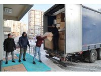 Başkan Yalçın’ın Girişimleriyle Avrupa’dan 5 Tır Yardım Malzemesi Geldi