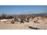 MSB: "Mehmetçiğin deprem bölgesinin pek çok noktasında çadır kurma çalışmaları hummalı şekilde sürüyor"