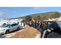 Hatay’da 14 katlı binanın enkazında can veren öğretmen Konya’da toprağa verildi