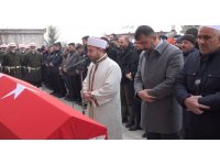 Depremde hayatını kaybeden Aksaraylı uzman çavuş ve ailesi toprağa verildi