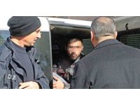 Parkta oturan kadının kapkaç kabusu, vatandaş müdahalesiyle engellendi