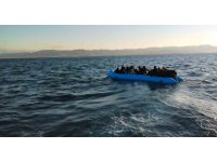 Ayvalık açıklarında 33 düzensiz göçmen yakalandı