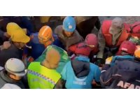 9 yaşındaki Yücel, 205 saat sonra enkazdan sağ çıkartıldı