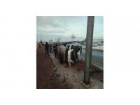 Konya’da otomobil refüje devrildi: 1 yaralı